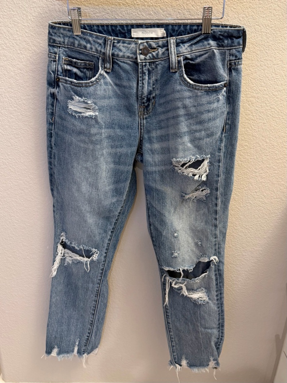 Hidden Bailey Slim Boyfriend Jeans, Size 26